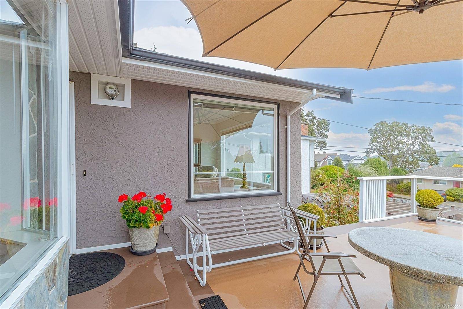 Saanich, BC V8P 3Z1,3572 Cedar Hill Rd