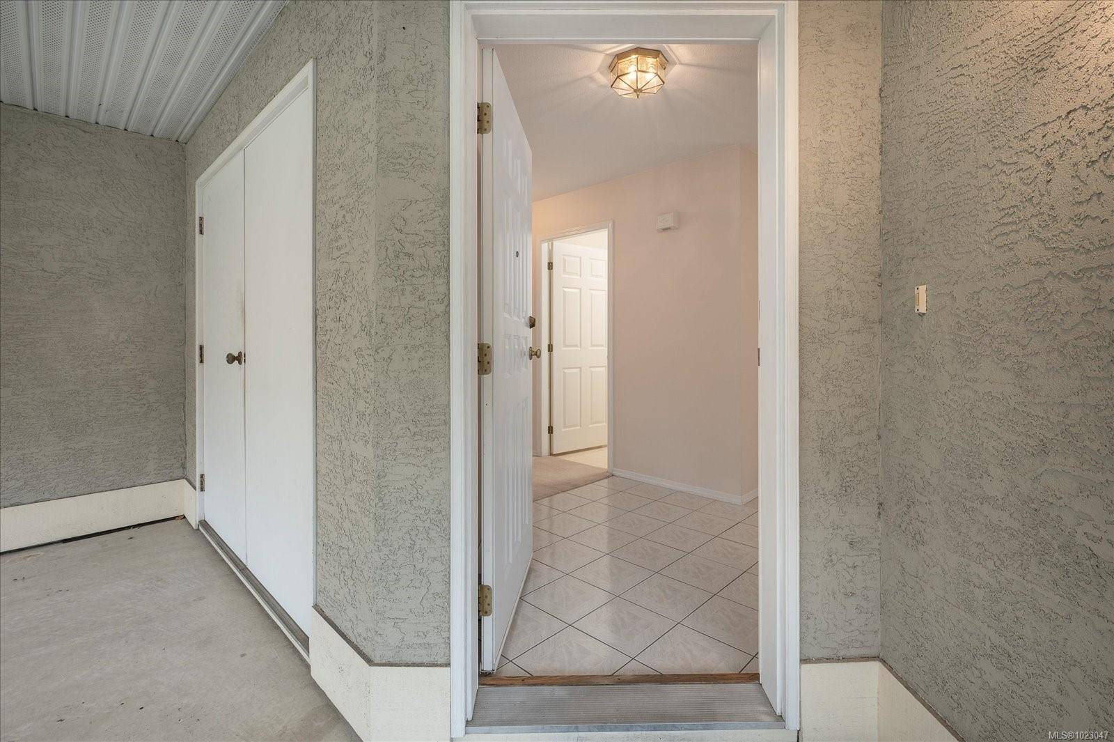 Nanaimo, BC V9T 6E7,6081 Pleasant Valley Way