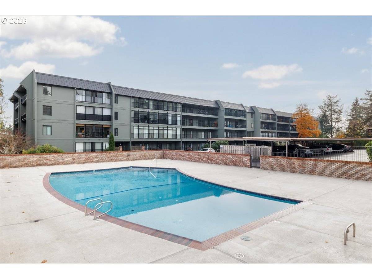 Lake Oswego, OR 97035,45 EAGLE CREST DR #500