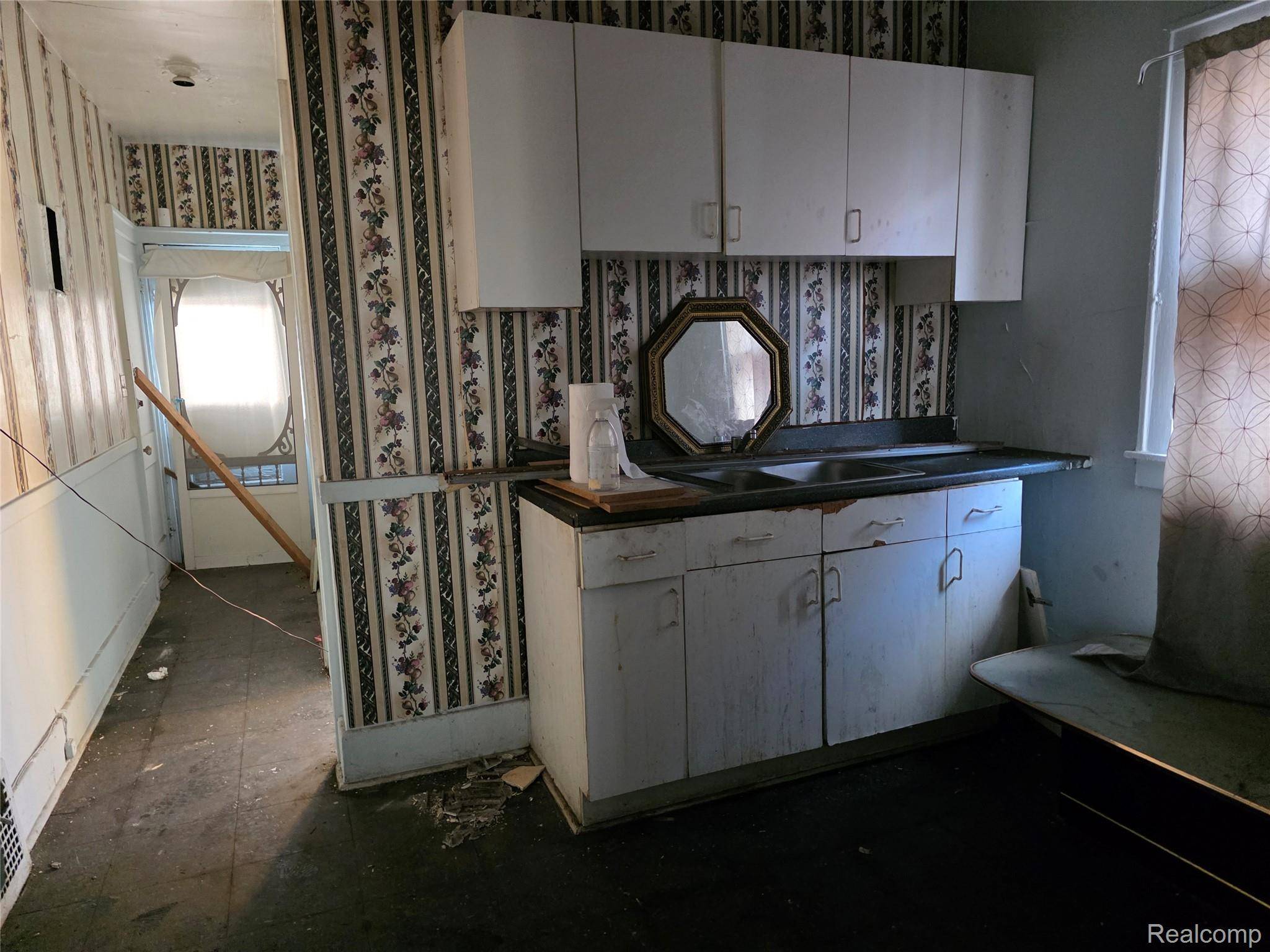 Detroit, MI 48238,15355 Princeton ST