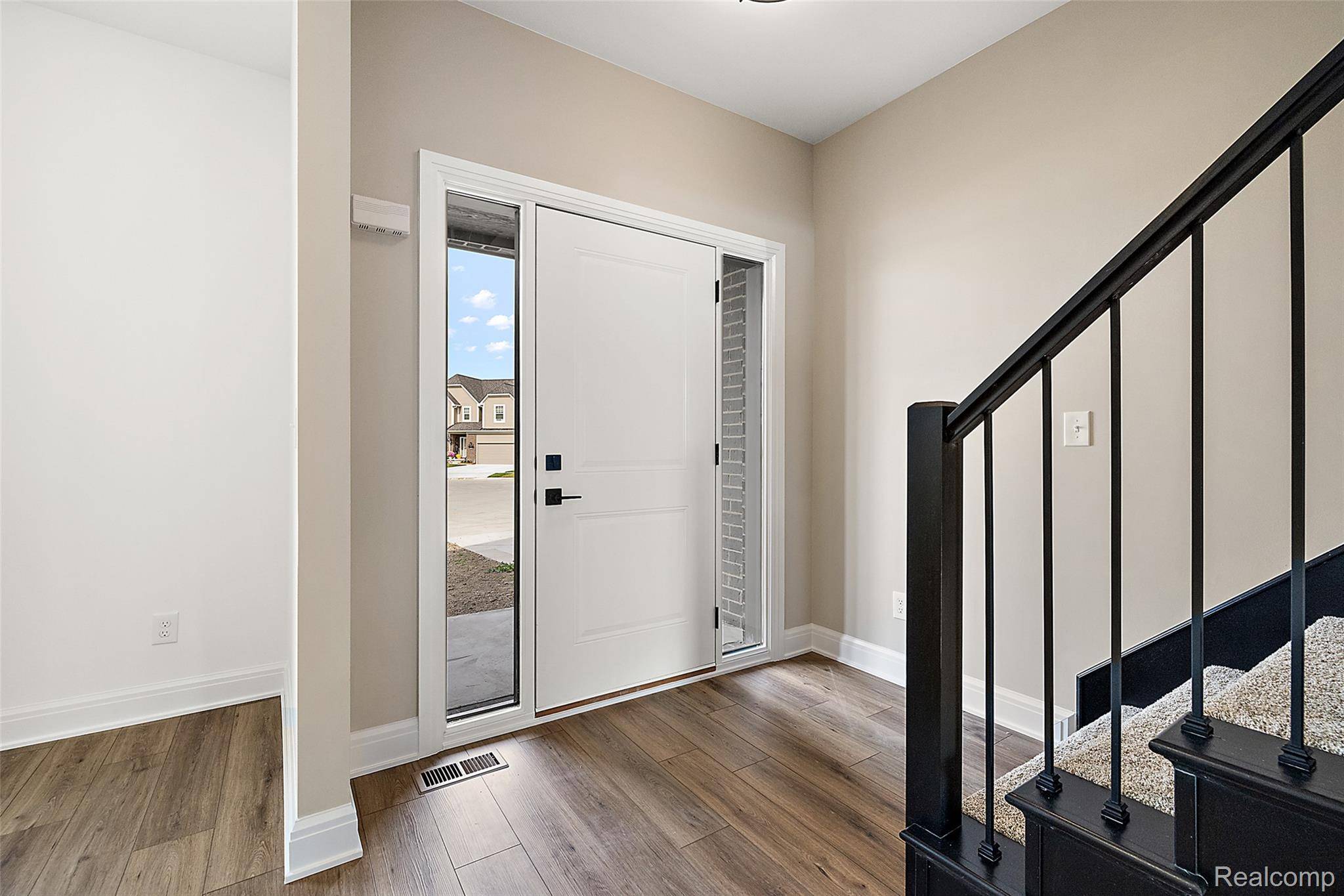 Chesterfield, MI 48047,28342 Nadia LN