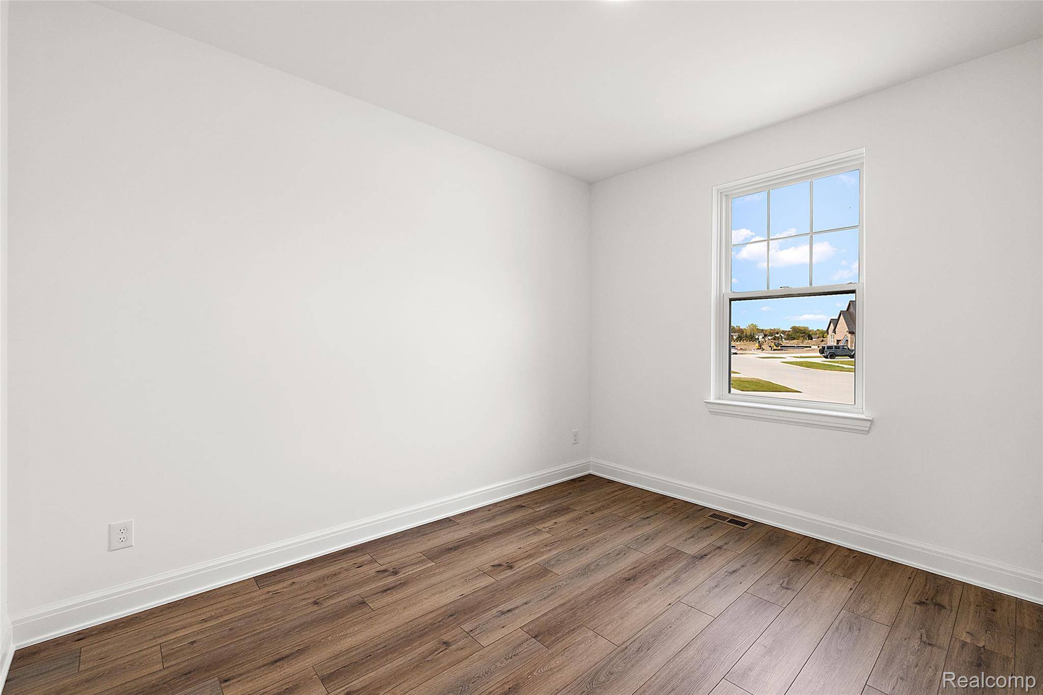 Chesterfield, MI 48047,28342 Nadia LN