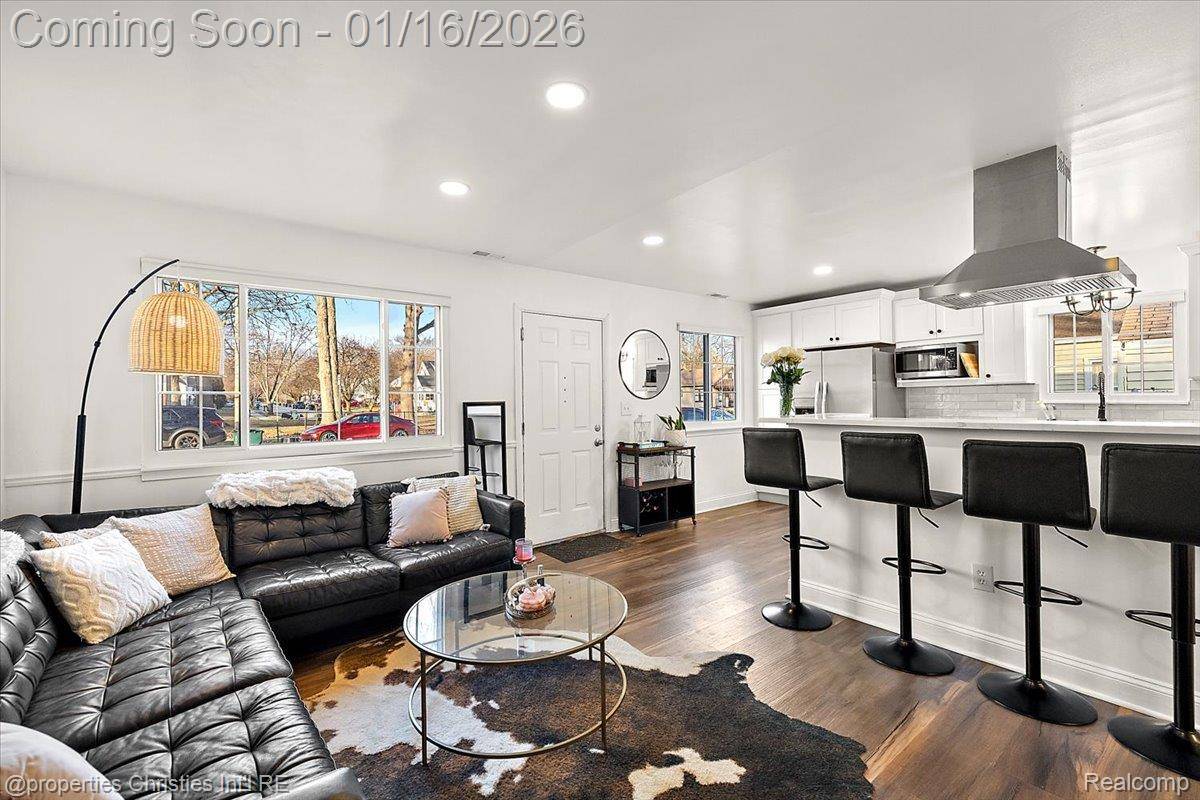 Ferndale, MI 48220,336 Kensington AVE