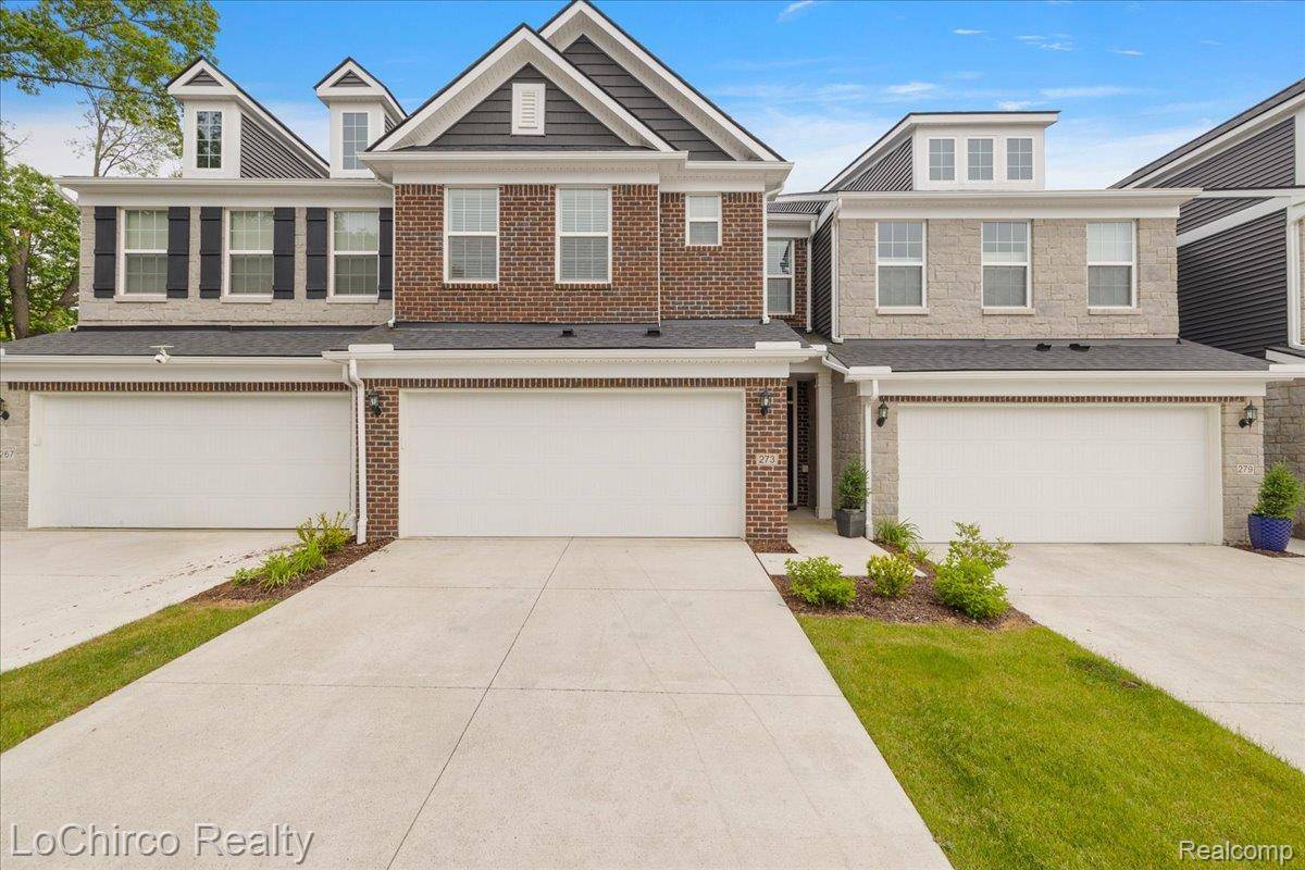 Rochester Hills, MI 48307,273 Strawberry DR