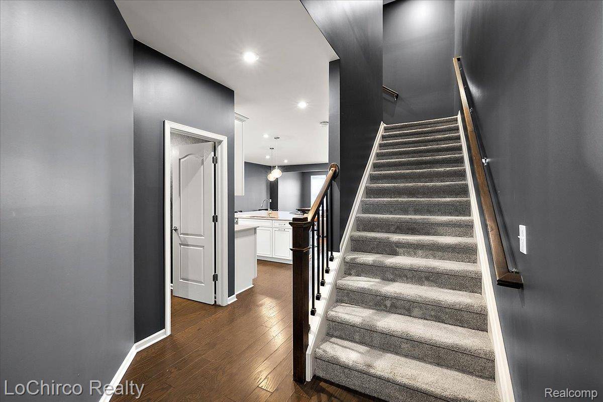 Rochester Hills, MI 48307,273 Strawberry DR