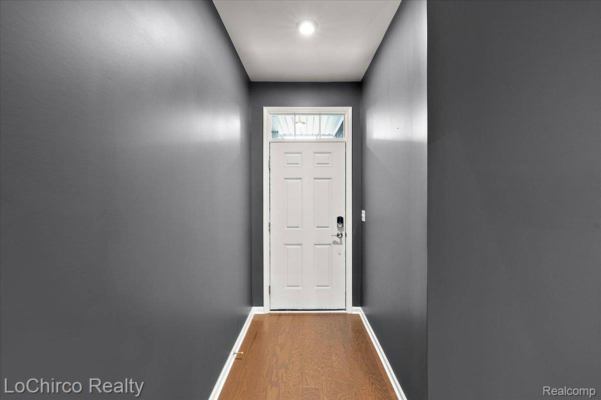 Rochester Hills, MI 48307,273 Strawberry DR