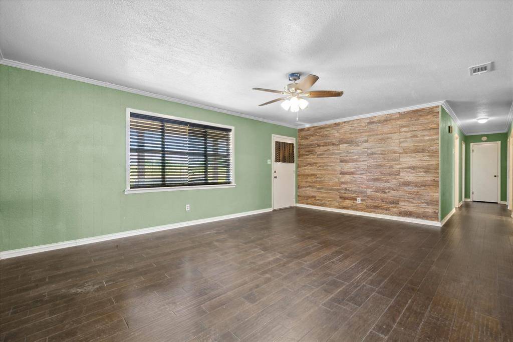 Grand Saline, TX 75140,2228 VZ County Road 1110