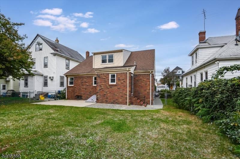 Clifton City, NJ 07011,13 Knapp Ave