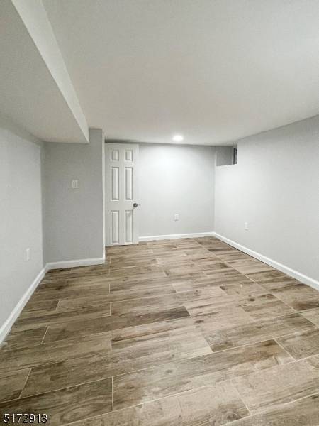 Newark City, NJ 07112,136 Chancellor Ave #4