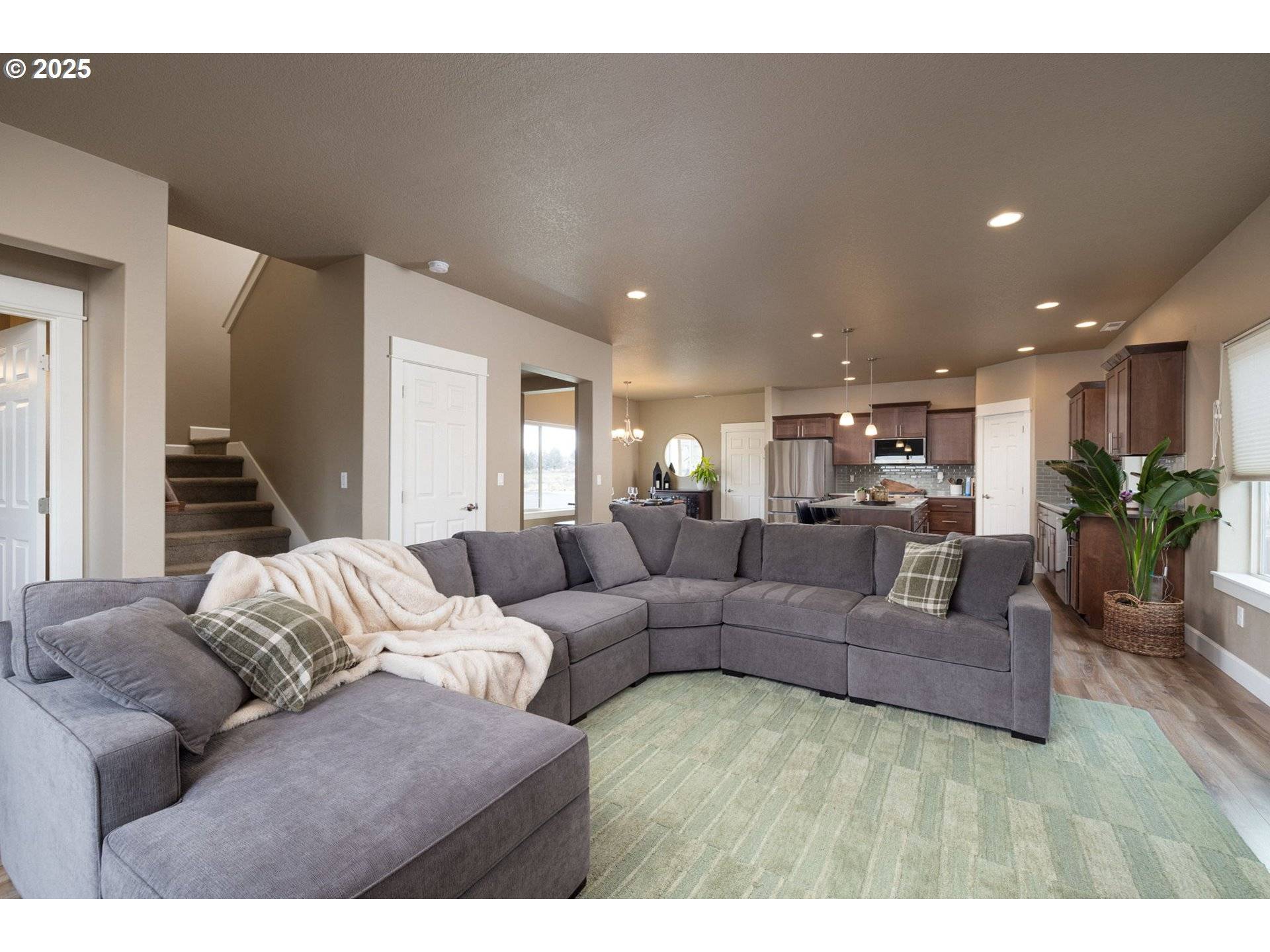 Bend, OR 97701,62905 DANIEL RD