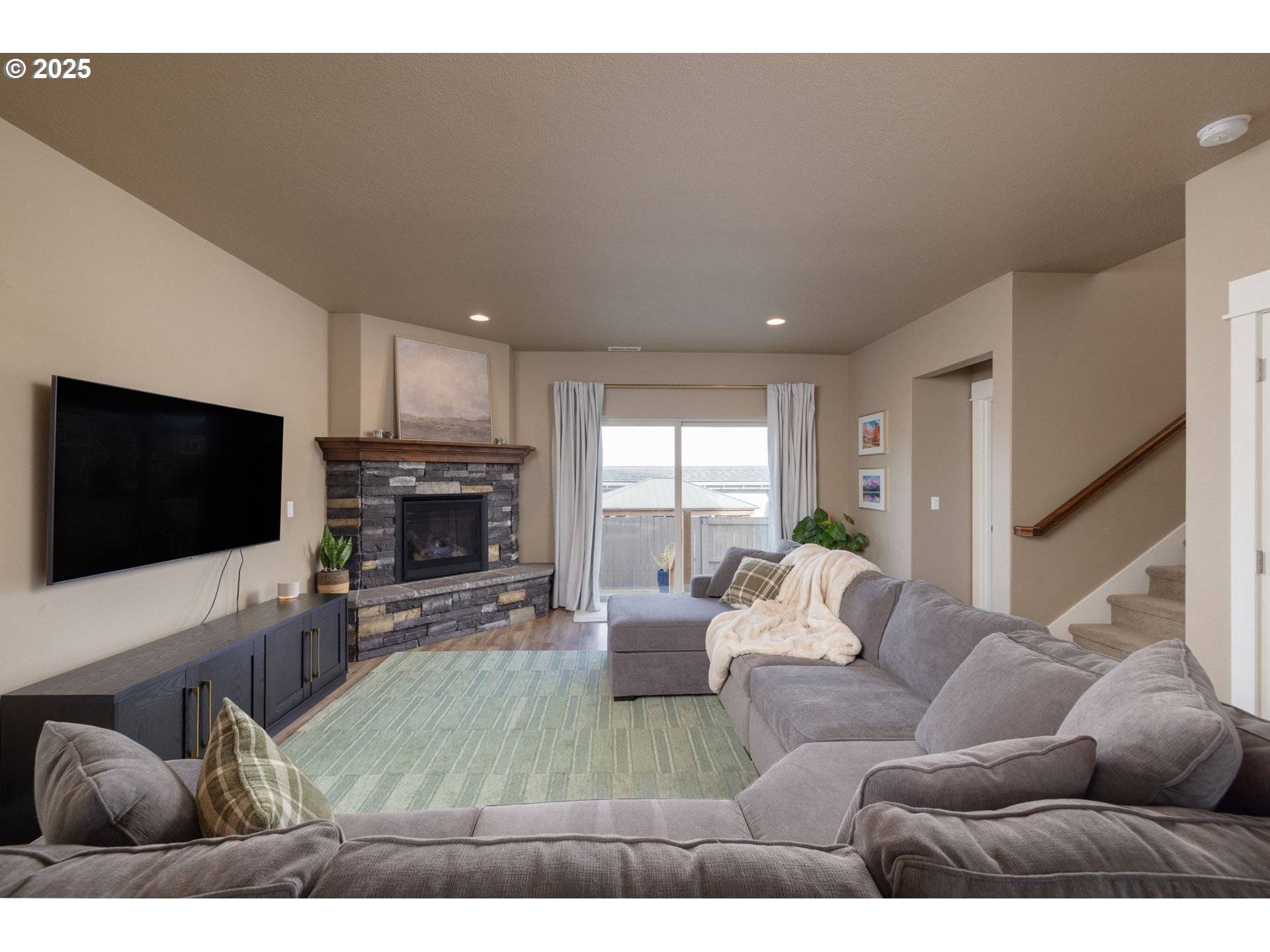 Bend, OR 97701,62905 DANIEL RD