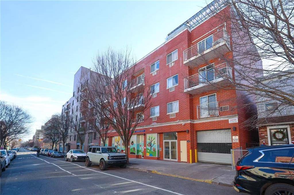 Brooklyn, NY 11232,762 41st ST #5B