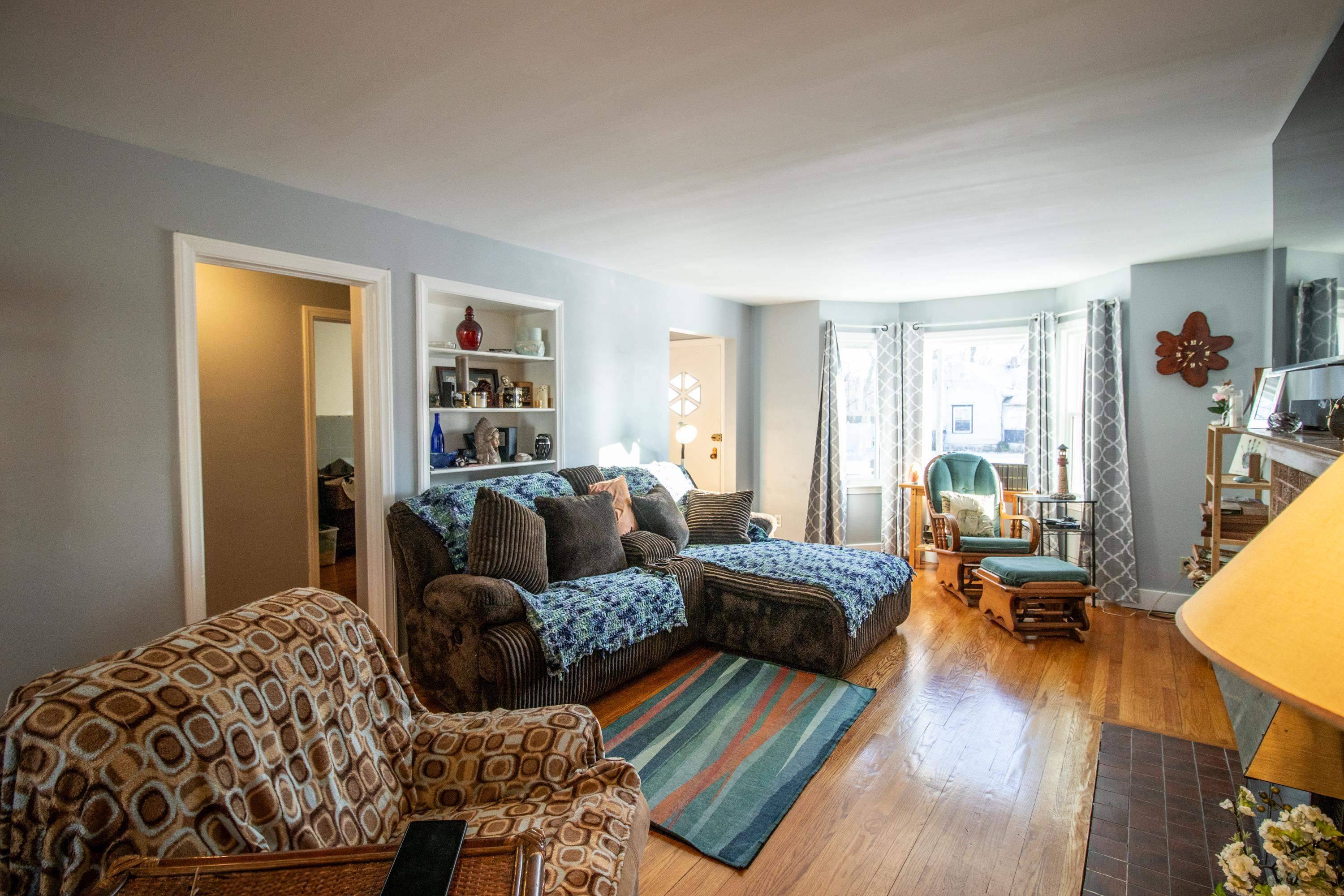 Chesaning, MI 48616,610 S Front ST