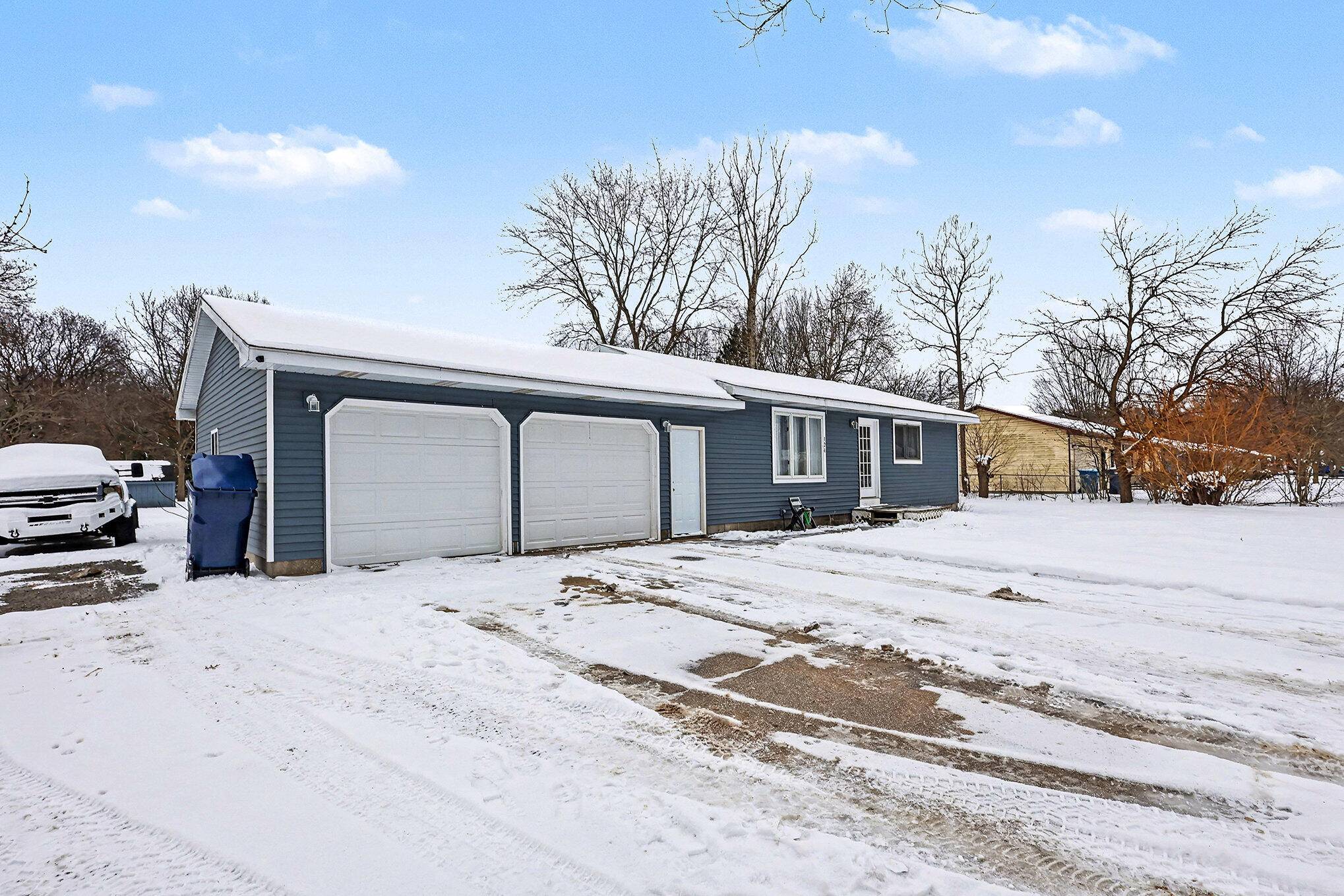 Muskegon, MI 49442,126 S Brooks RD