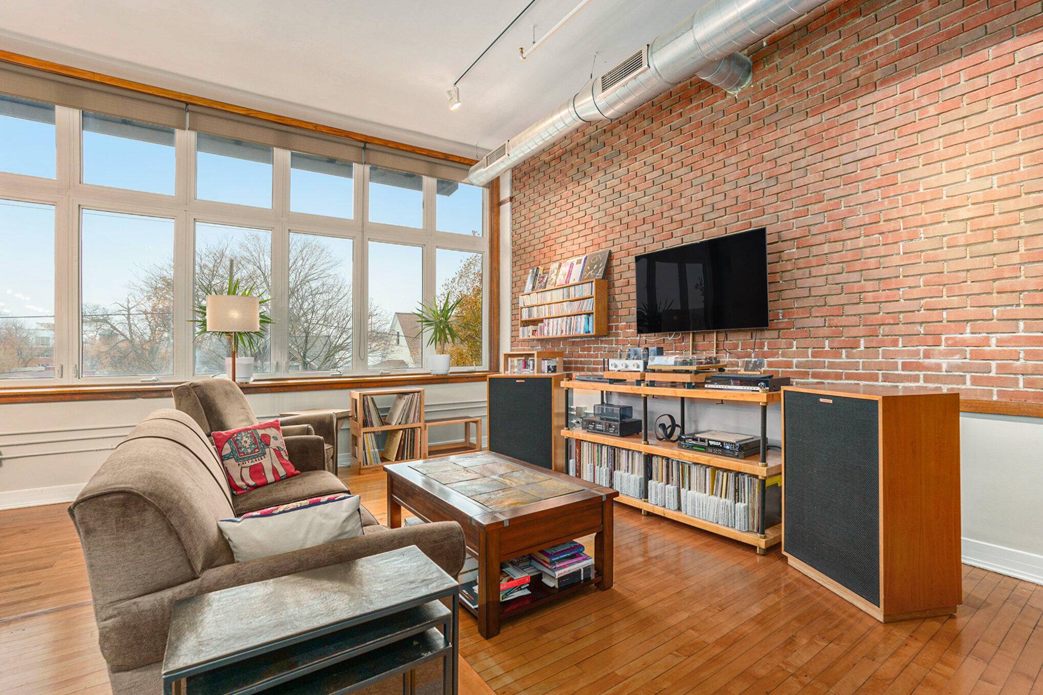 Grand Rapids, MI 49504,600 Broadway AVE NW #239