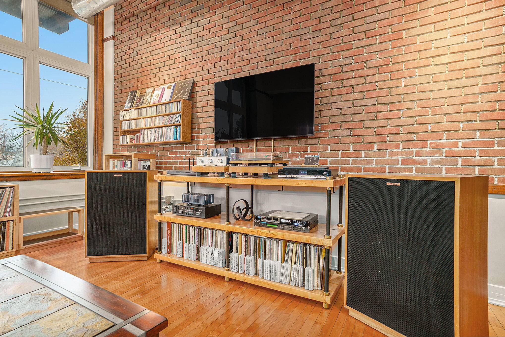 Grand Rapids, MI 49504,600 Broadway AVE NW #239