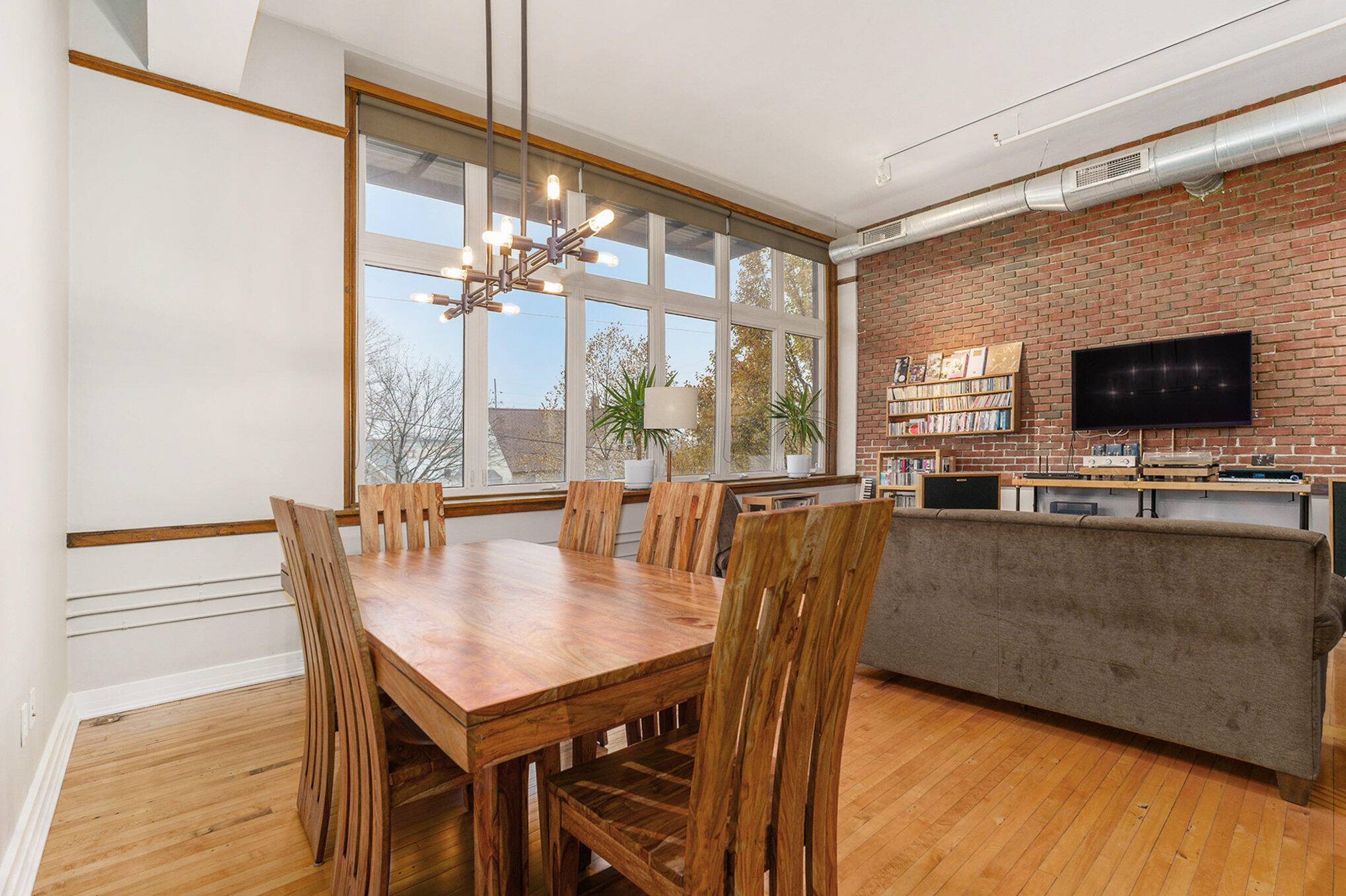 Grand Rapids, MI 49504,600 Broadway AVE NW #239