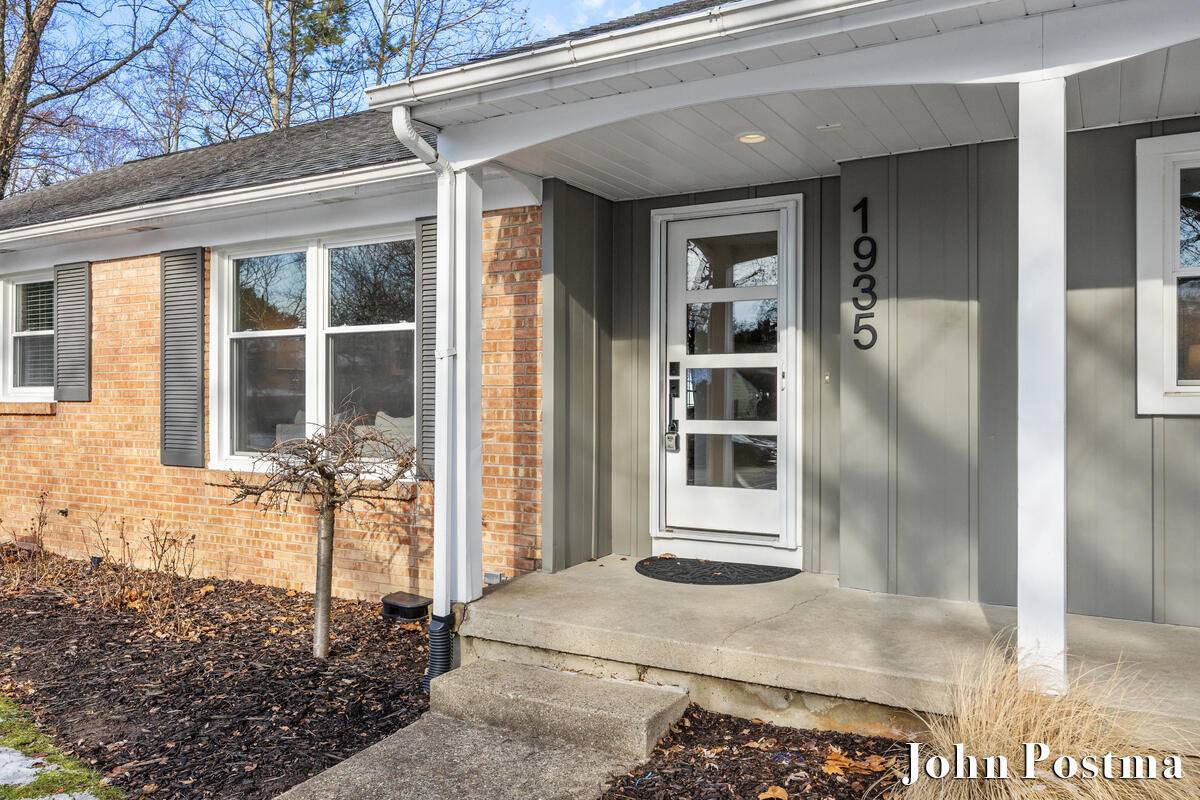 Grand Rapids, MI 49506,1935 Menominee DR SE