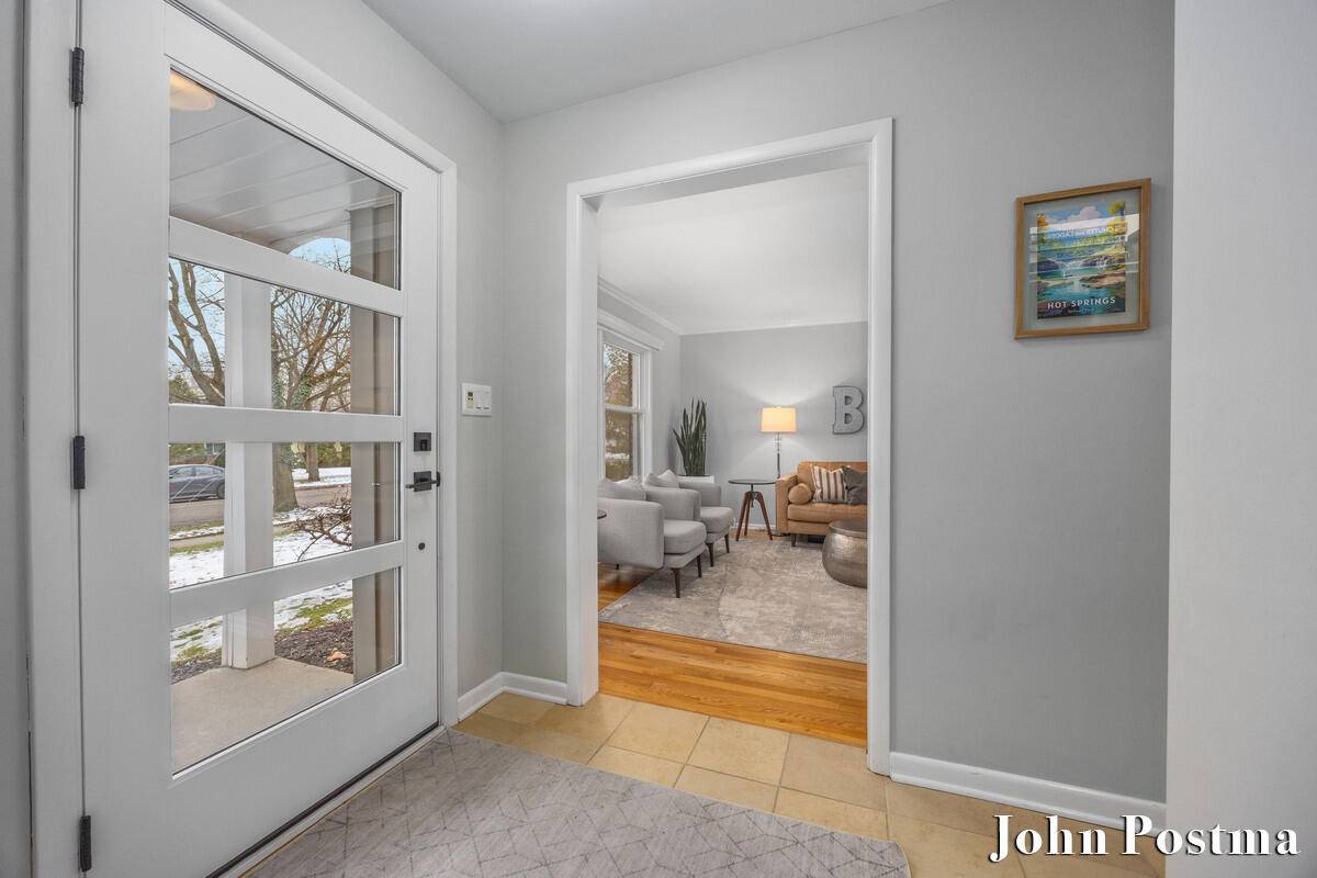 Grand Rapids, MI 49506,1935 Menominee DR SE