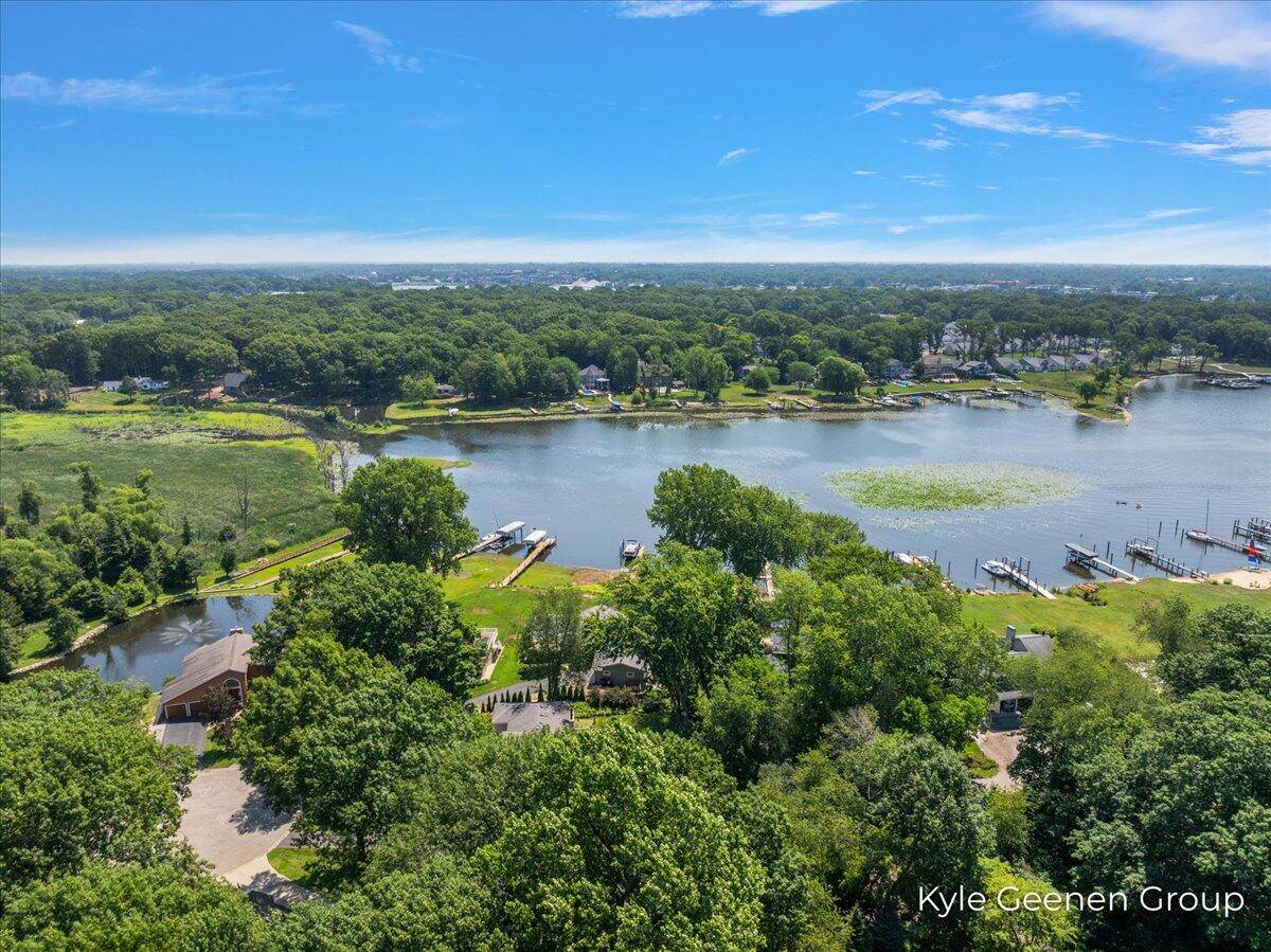 Holland, MI 49424,46 Counts Cove CT