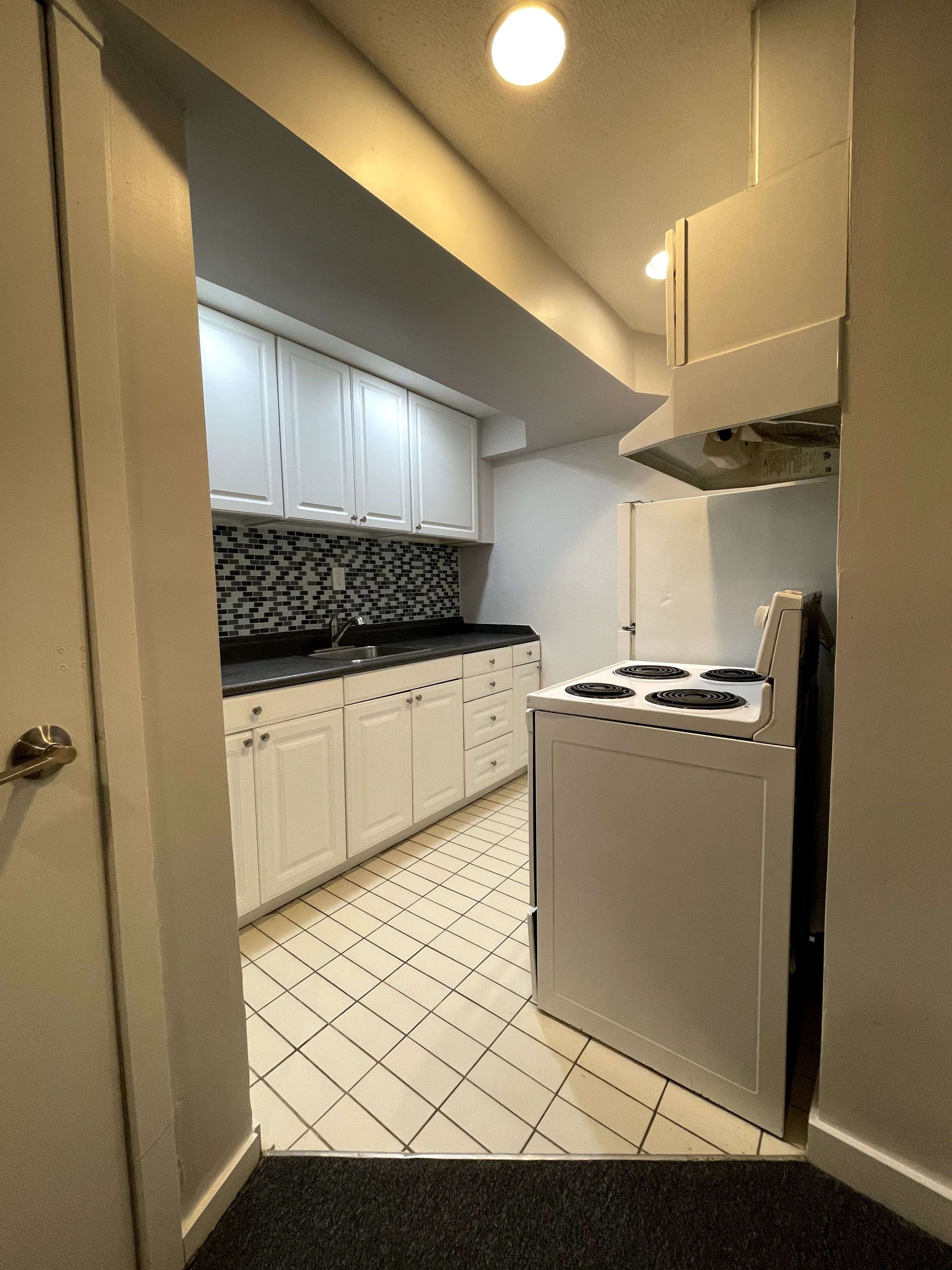 Toronto C15, ON M2H 2E5,304 Cliffwood Rd N/A N #basement unit