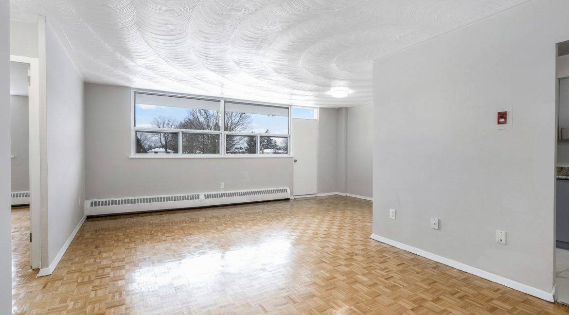 Toronto E05, ON M1T 3L6,3875 Sheppard AVE E #804