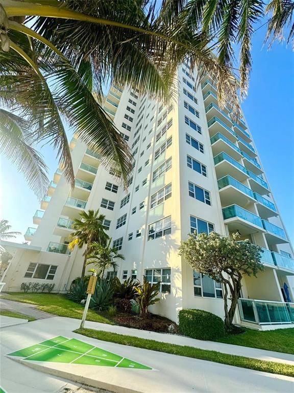 Lauderdale By The Sea, FL 33308,6000 N Ocean Blvd #1D