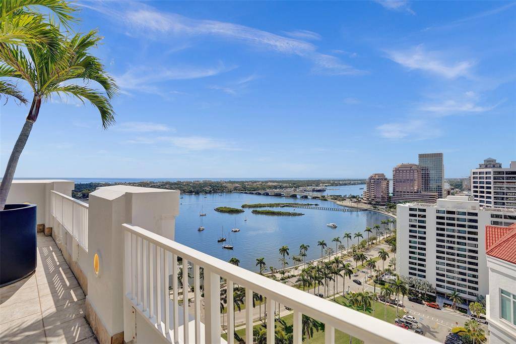 West Palm Beach, FL 33401,255 Evernia St #501