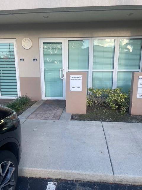 Davie, FL 33328,5220 University Dr #109C