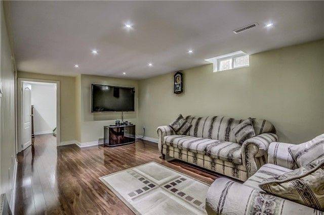 Markham, ON L3R 6Y6,69 Tangmere CRES #Basement