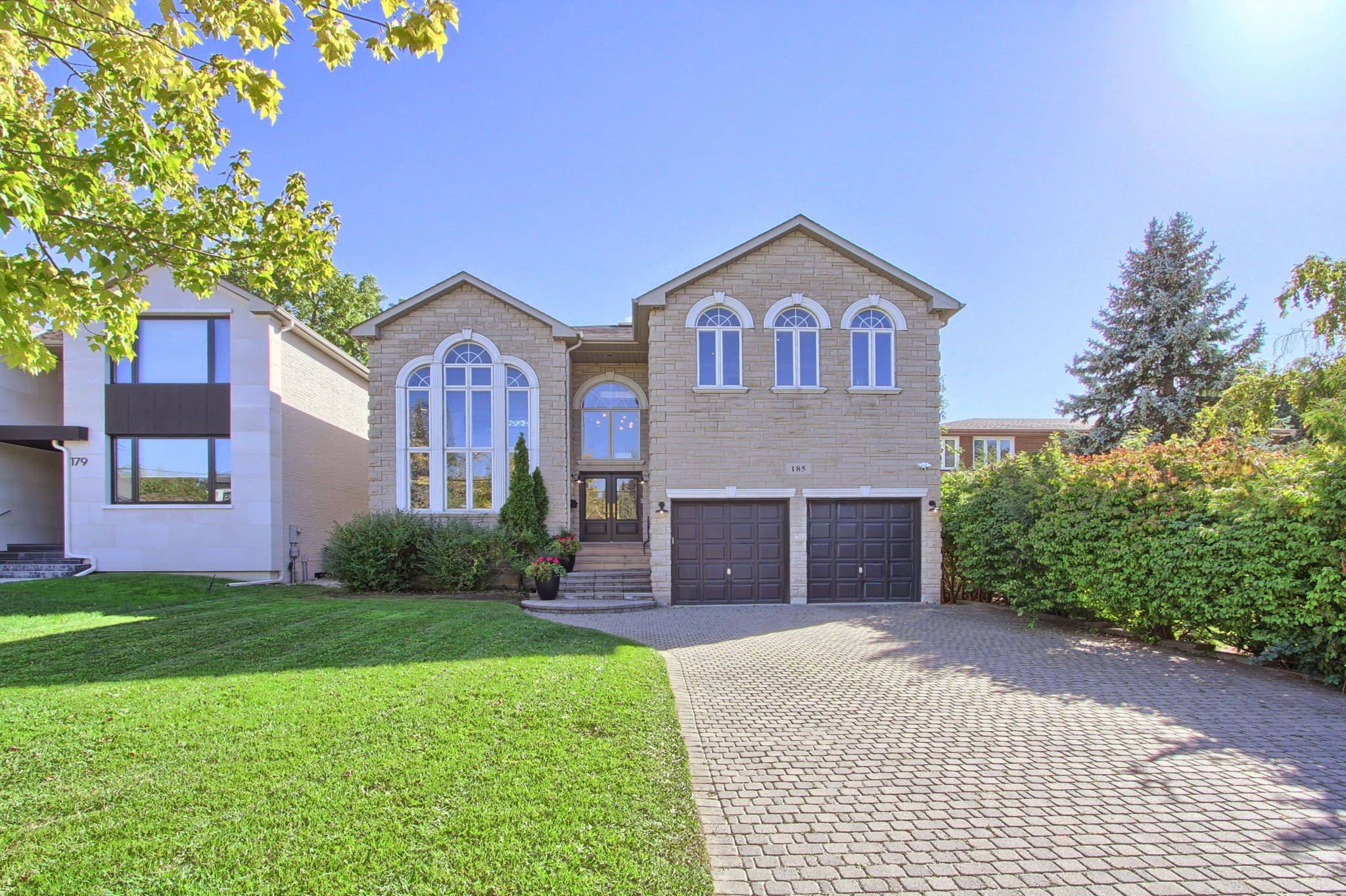 Vaughan, ON L4J 3N3,185 King High DR