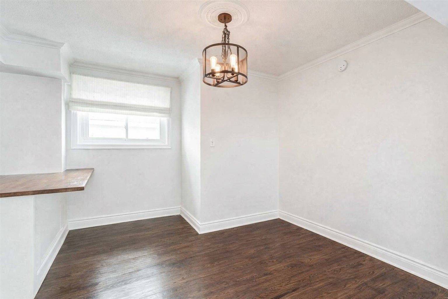 Aurora, ON L4G 2B6,46 Davis RD