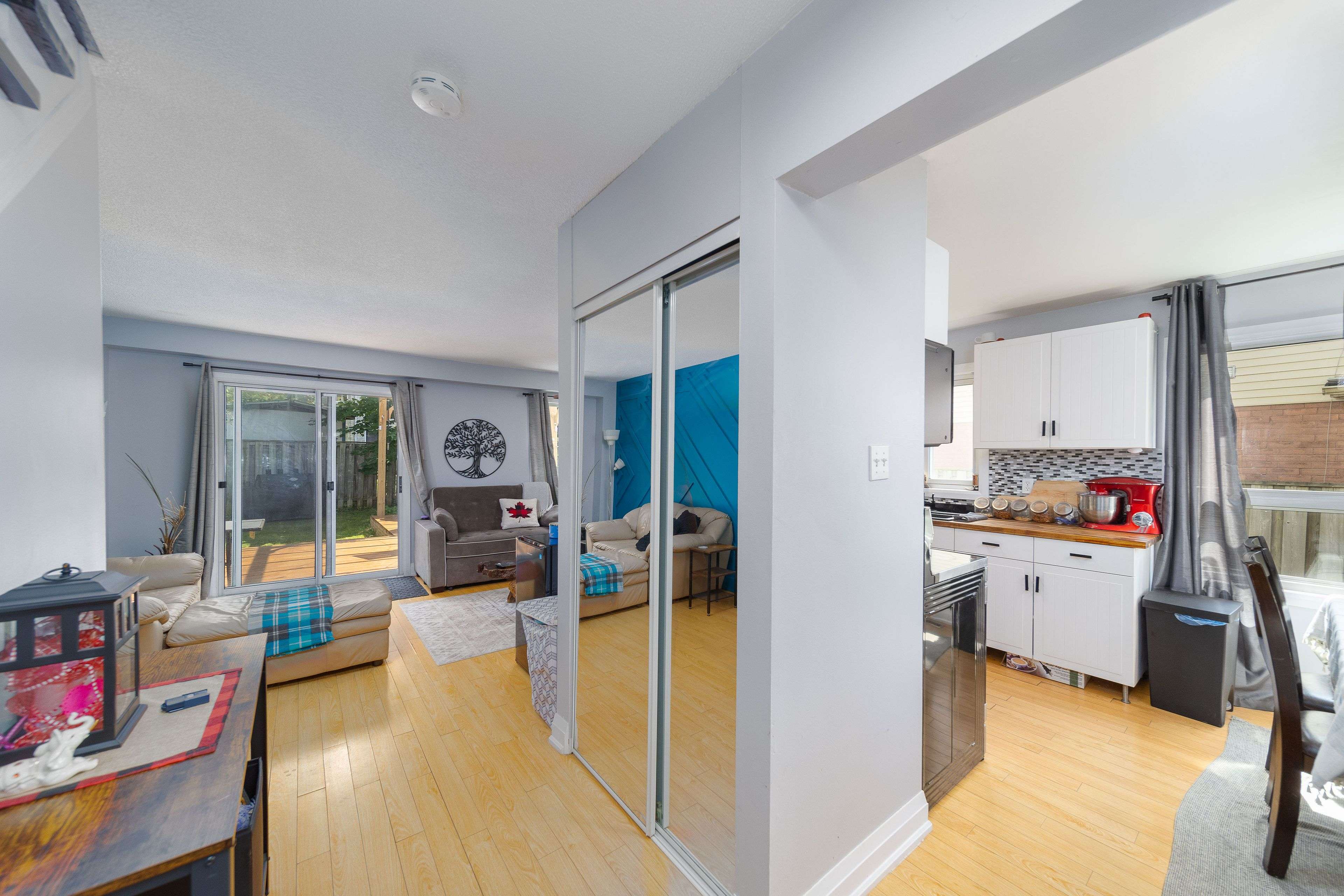 Barrie, ON L4M 6G6,46 Hadden CRES