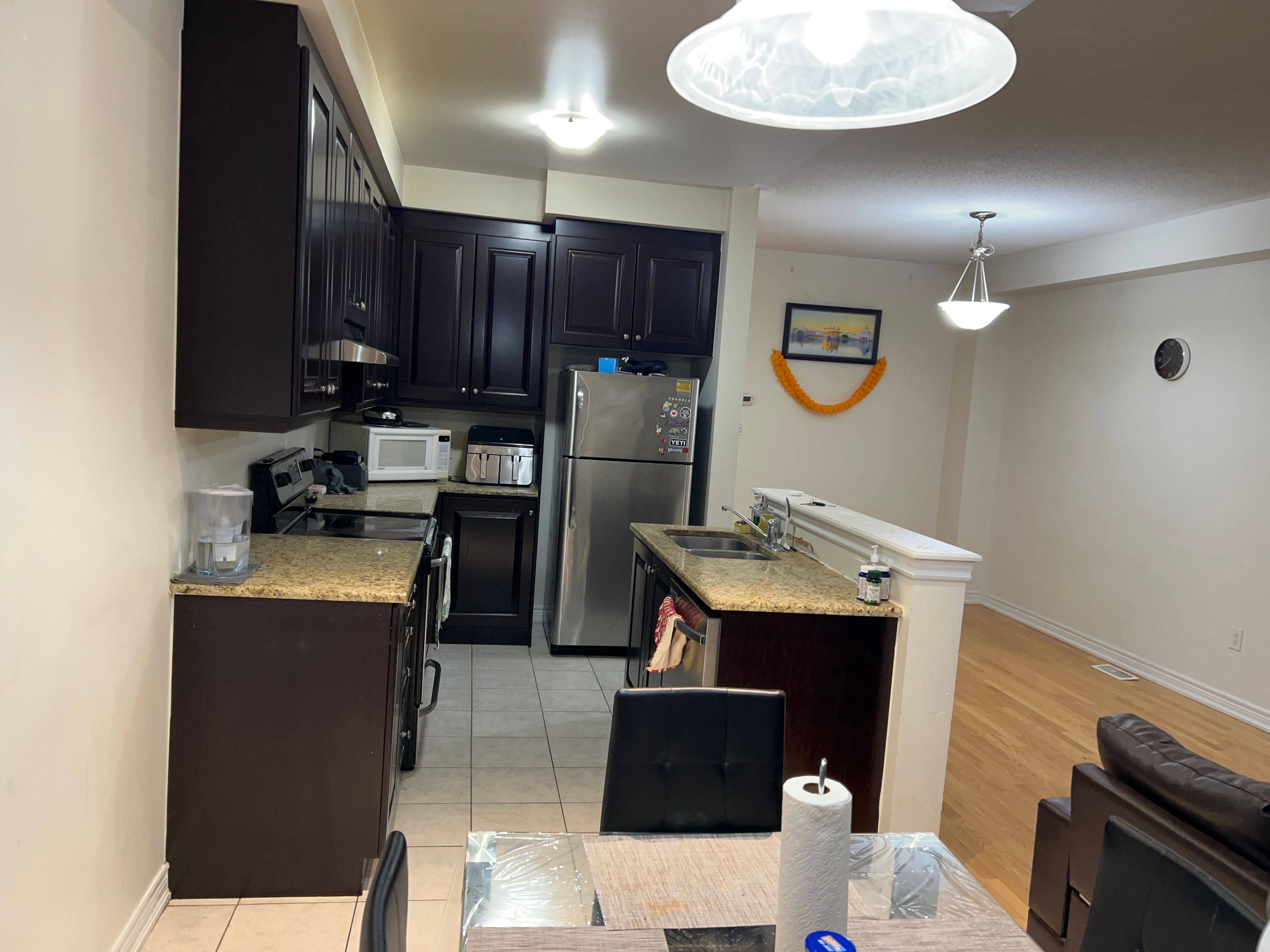 Brampton, ON L6Y 2Z9,188 Sky Harbour DR