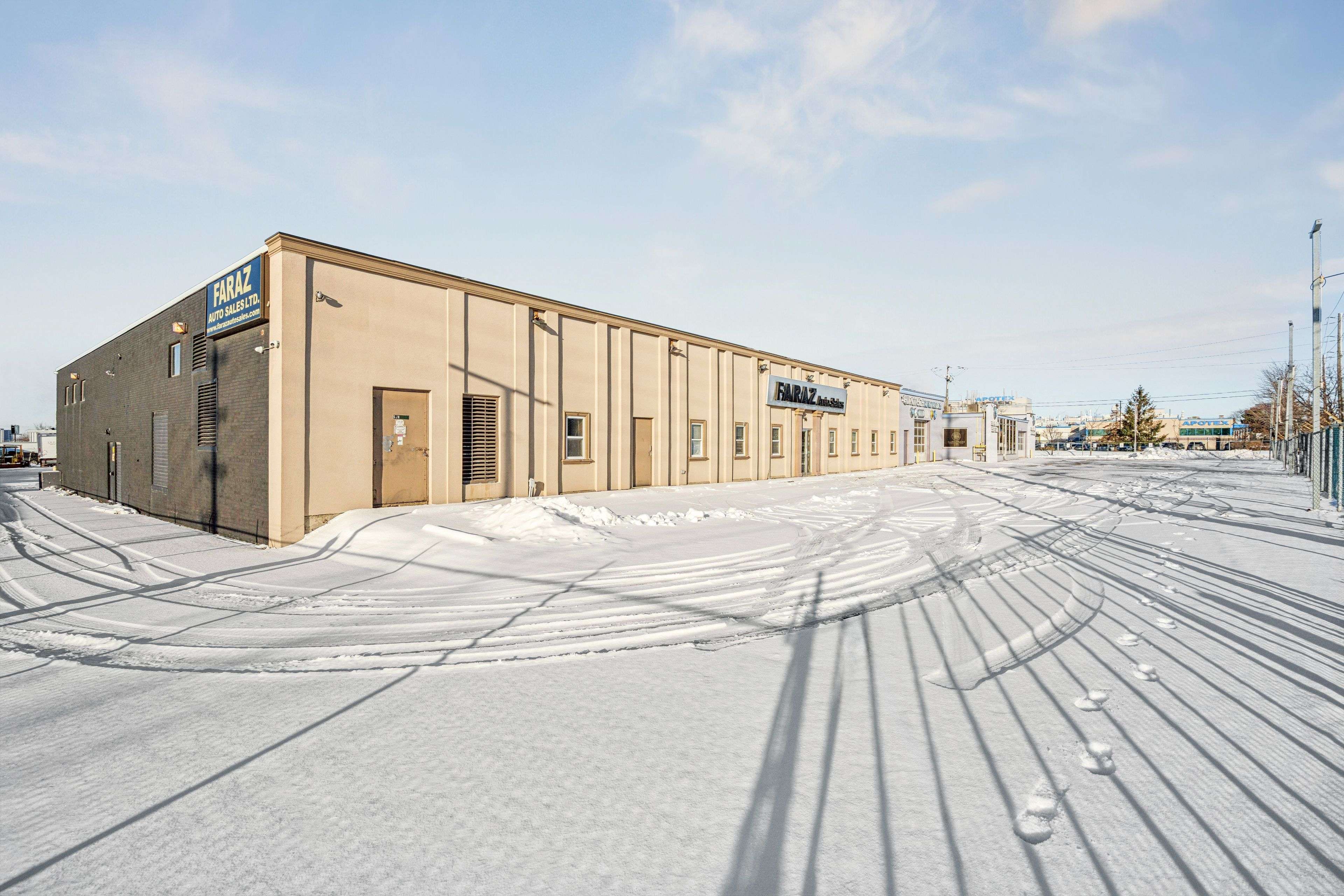 Toronto W05, ON M9L 1T2,96-100 Signet DR