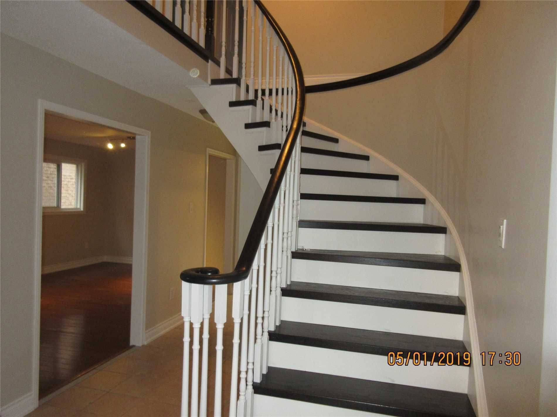 Brampton, ON L6Y 4K8,74 Hudson DR