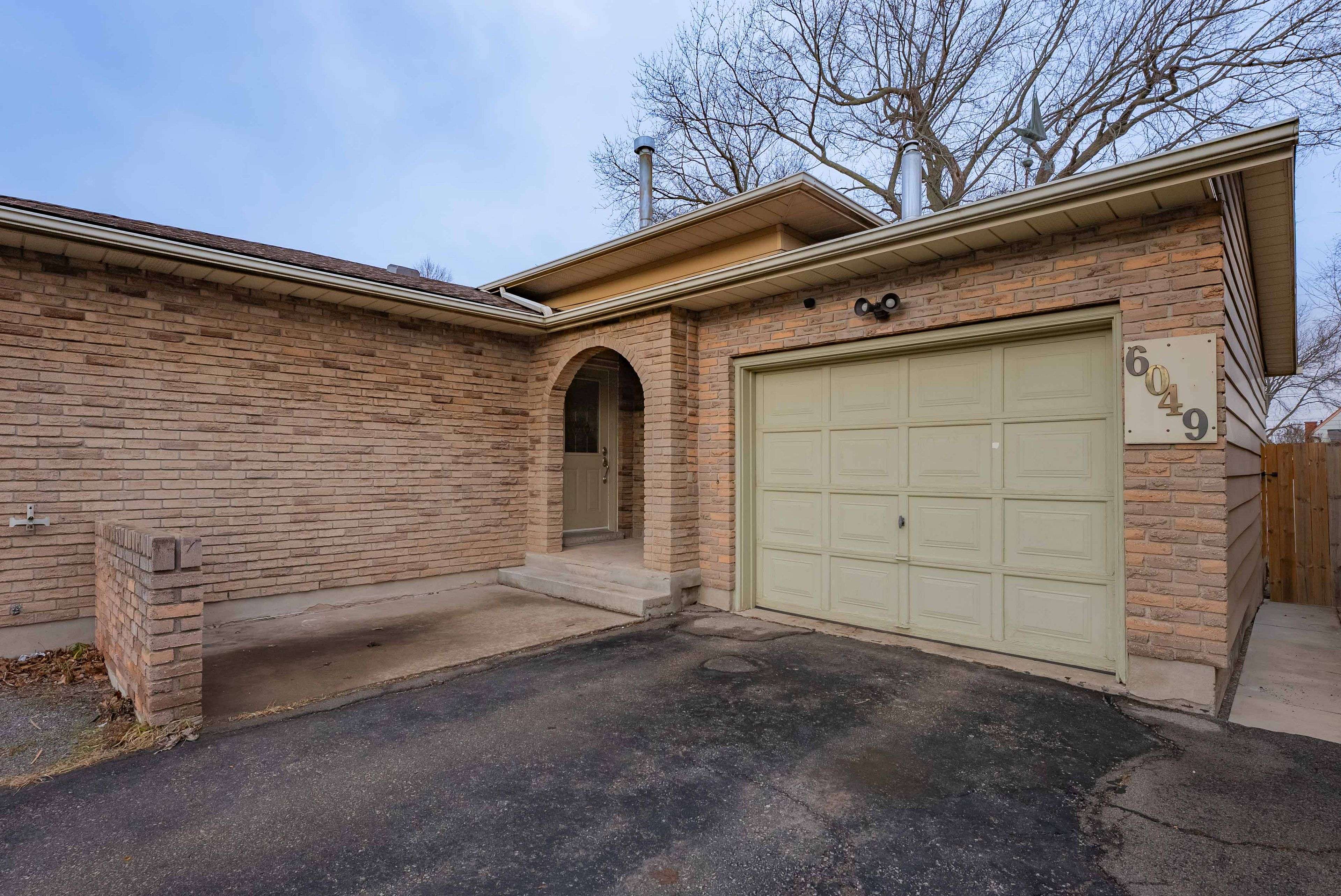 Niagara Falls, ON L2J 3Z9,6049 Tampa CT