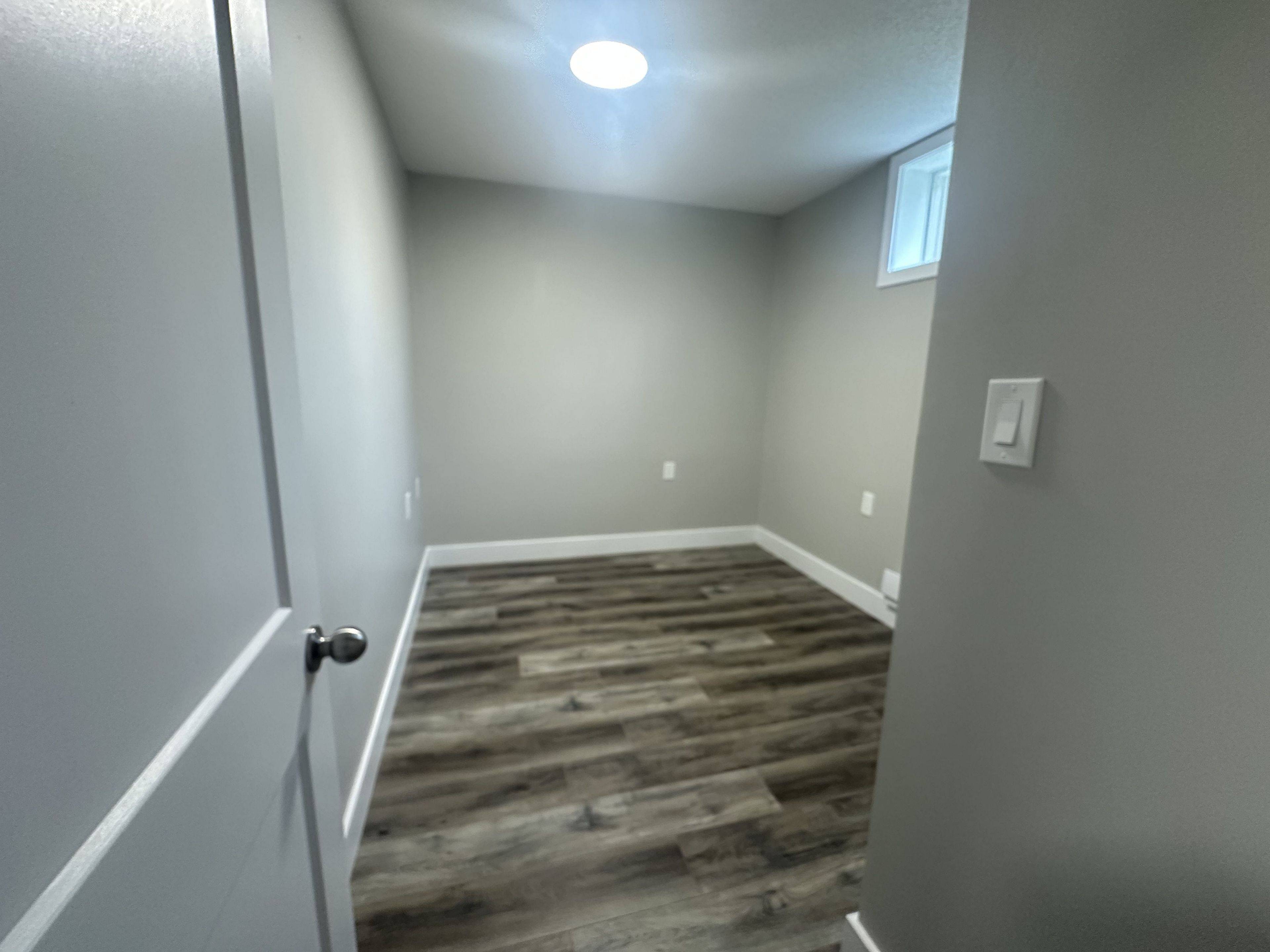 Gananoque, ON K7G 2Y6,565 Emma ST #3