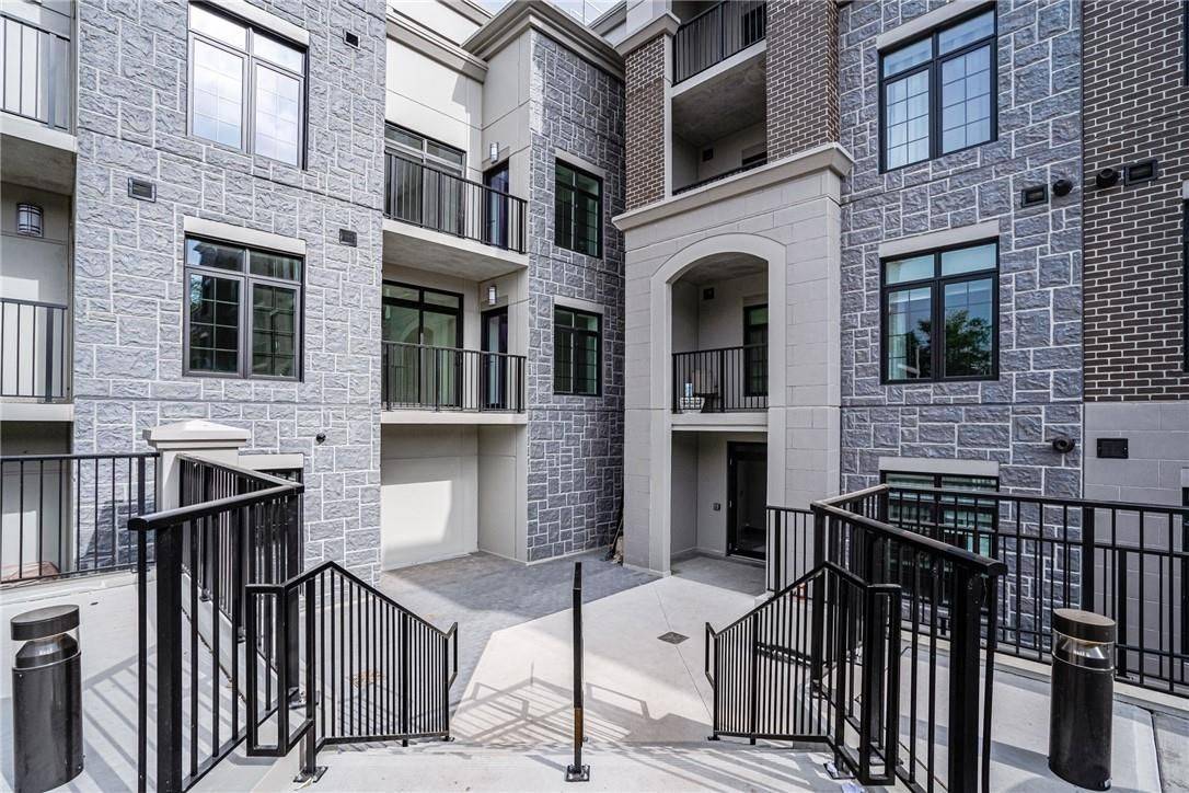 Hamilton, ON L9G 1N4,153 Wilson ST W #307