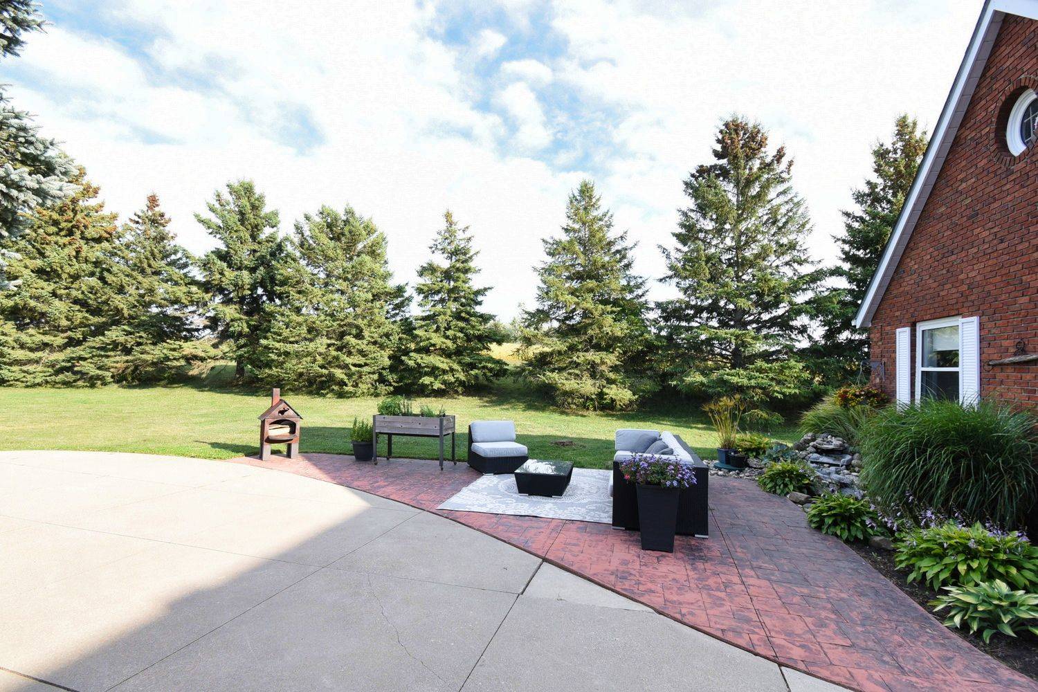 Haldimand, ON N3W 1V9,1284 Highway 54 HWY