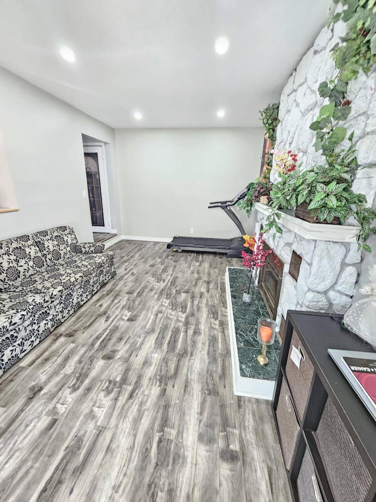 London South, ON N6E 1X2,66 Bexhill DR