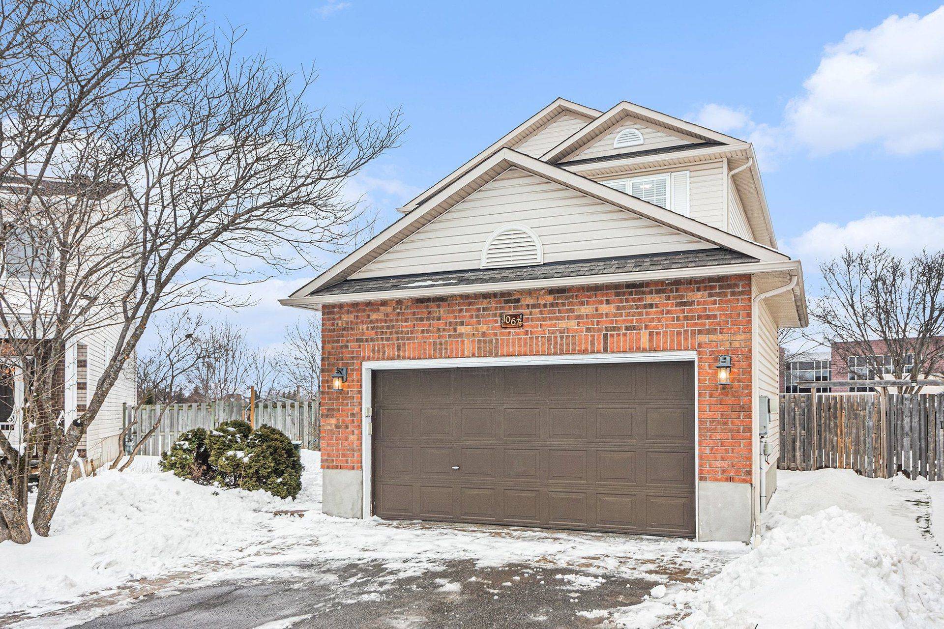 Blossom Park - Airport And Area, ON K1V 1V3,1067 Rocky Harbour CRES