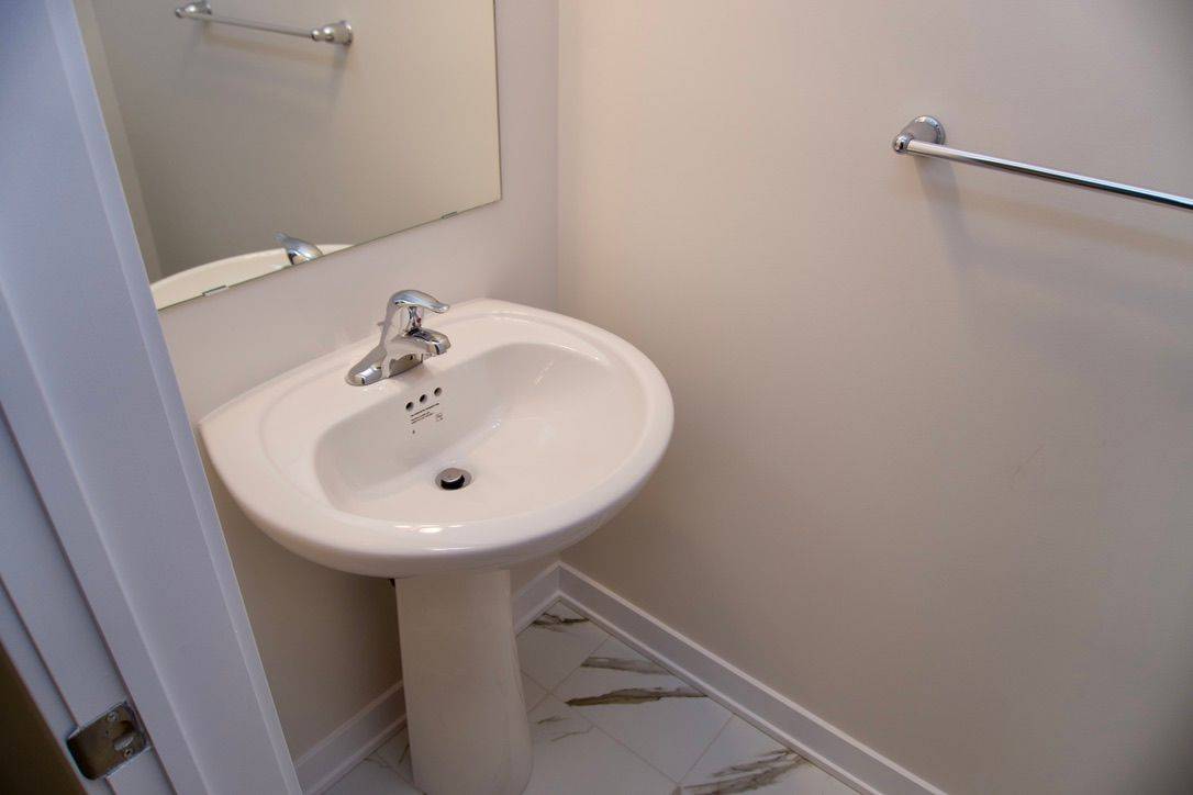 Blossom Park - Airport And Area, ON K1X 0M7,640 Corporal Private