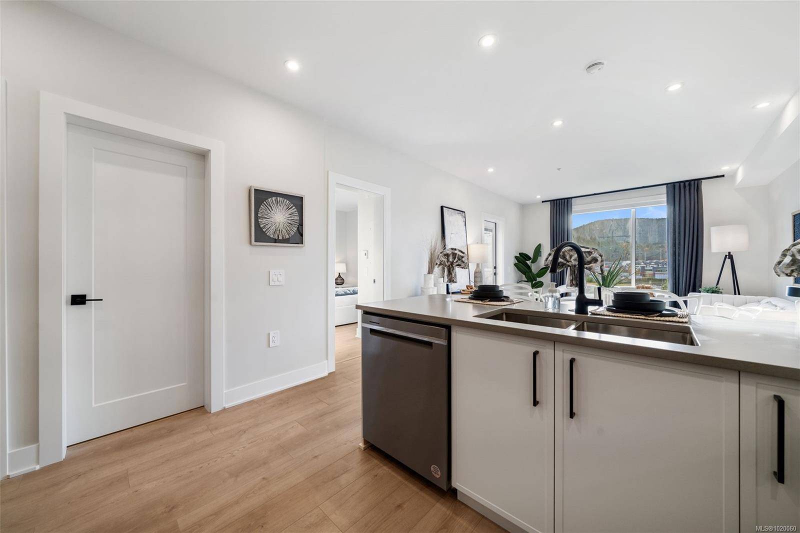 Langford, BC V9B 7B4,1371 Goldstream Ave #118