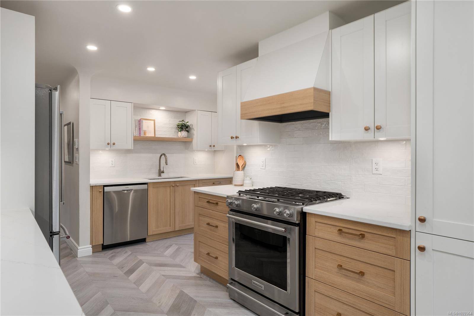 Saanich, BC V8Z 2H7,610 Baker St