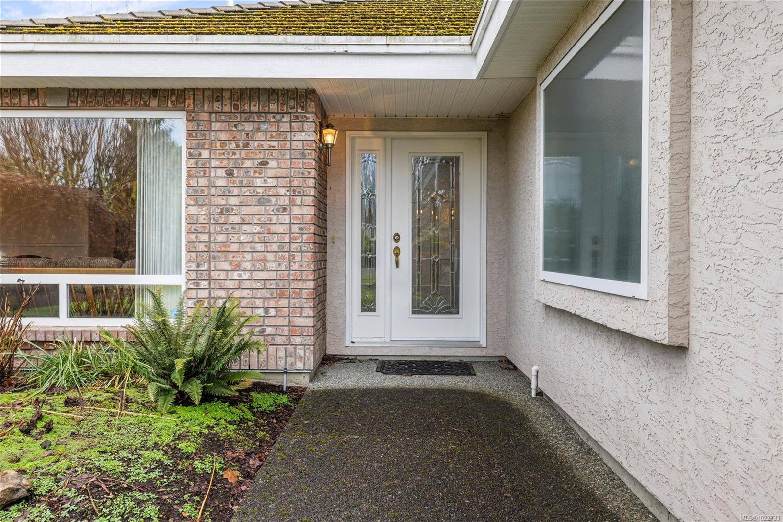 Qualicum Beach, BC V9K 1R7,117 Denman Dr