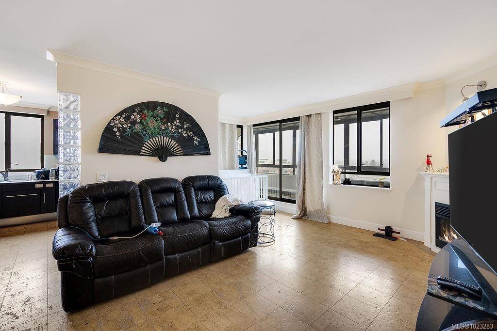 Victoria, BC V8V 3N7,1034 Johnson St #1003