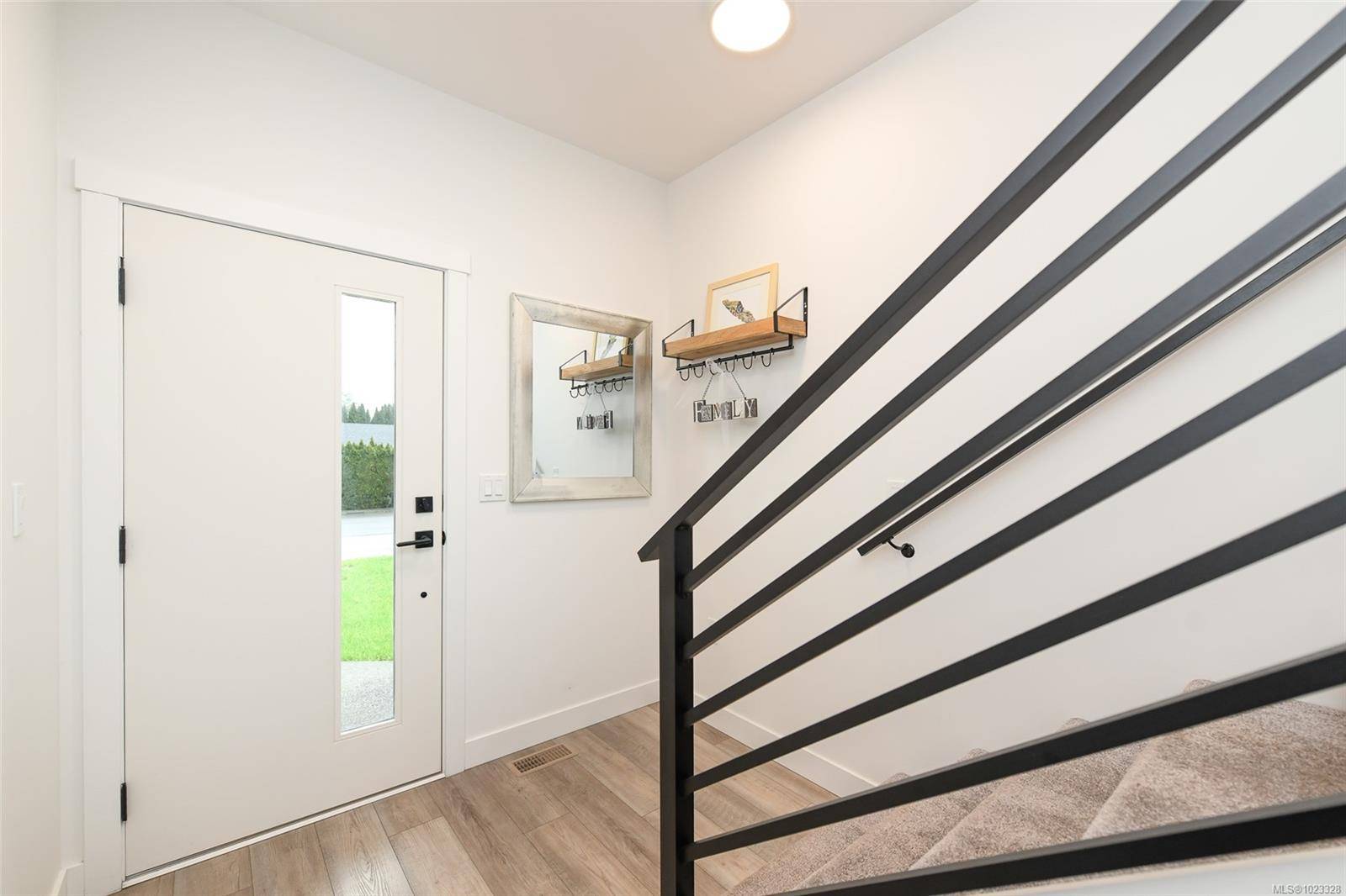 Courtenay, BC V9N 3N6,2155 Cousins Ave #A