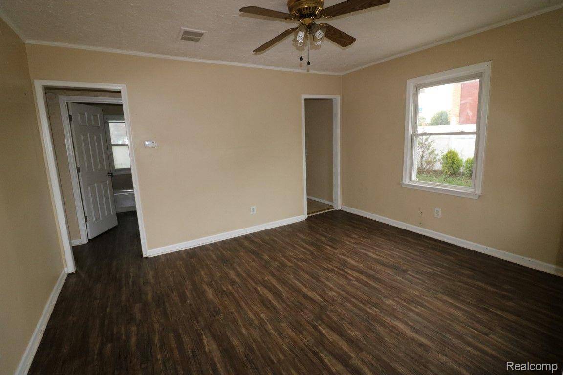 Warren, MI 48092,27116 SEYBURN AVE