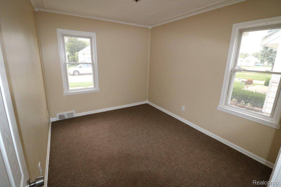 Warren, MI 48092,27116 SEYBURN AVE